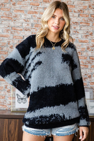 Abstract Pattern Contrast Feather Yarn Sweater