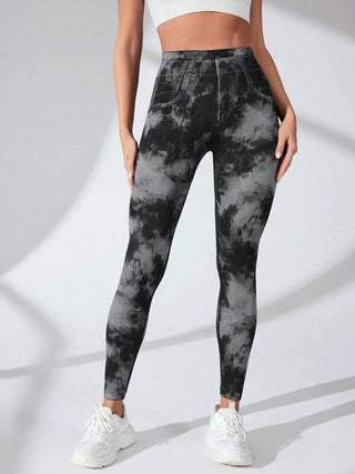 Pocketed Tie-Dye High Waist Active Leggings