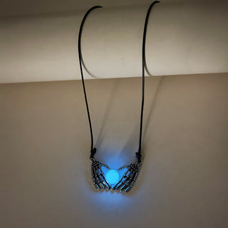 Skull Palm Heart Luminous Necklace