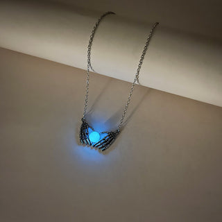 Skull Palm Heart Luminous Necklace