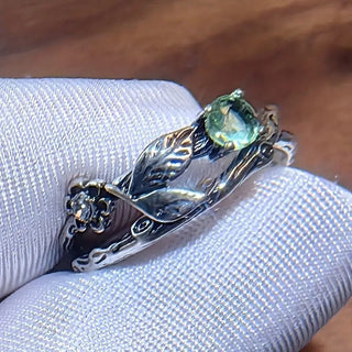 Retro Plated Ancient Silver Branch Inlaid Zircon Ring
